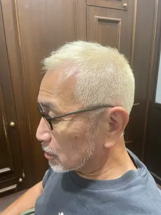 カラー メンズ 京都フェードカット 田嶋勇祐のヘアスタイル