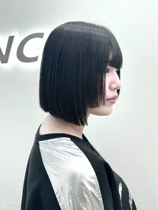 ショート カラー ヘアアレンジ 縮毛矯正🤍 ボブ/ HIKARIのヘアスタイル