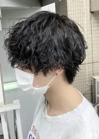 パーマ メンズ 曲がる縮毛矯正 LIBER 岩名のヘアスタイル