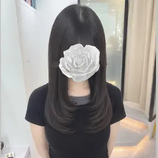 ロング 𝑚𝑖𝑤𝑎 / 顔周り/レイヤーのヘアスタイル