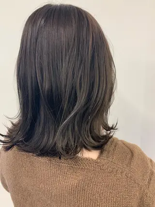 ミディアム 石井 静のヘアスタイル