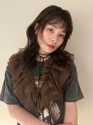 ミディアム 緑川 瑞穂のヘアスタイル