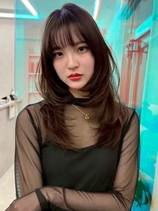 ロング 新井 陽奏のヘアスタイル