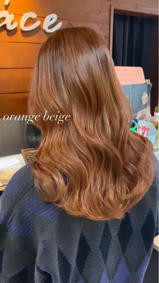 セミロング レイヤー/艶髪カラー 森本くるみのヘアスタイル