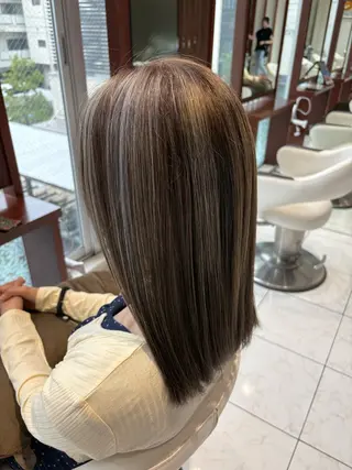 ミディアム カラー 篠田 綾乃のヘアスタイル