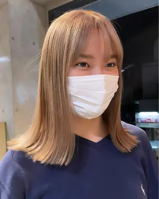 ミディアム カラー kana .のヘアスタイル