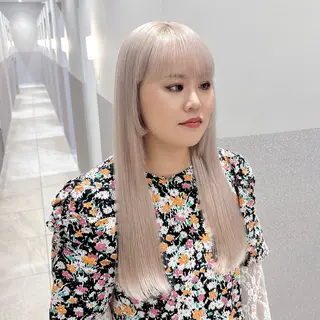 ロング カラー 🩵ブリーチカラー MIORI🩵のヘアスタイル