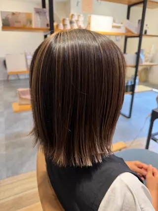 カラー ウエダ ユウのヘアスタイル