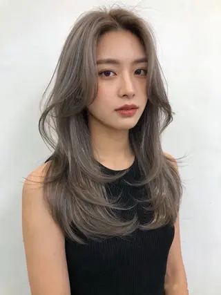 セミロング カラー ウルフカット 811 大阪梅田 ウルフのヘアスタイル