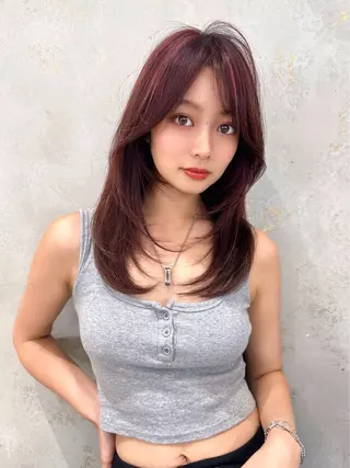 ロング カラー 淺井 咲那のヘアスタイル