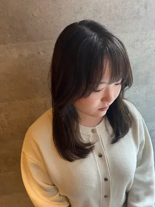 セミロング カラー MARIA / BRICKのヘアスタイル