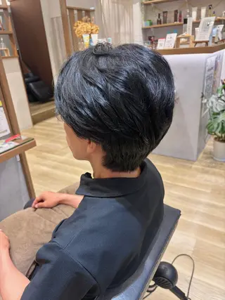 ショート ケアブリーチカラー 樋口 莉奈のヘアスタイル