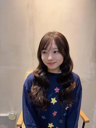 ロング 窪田 茉栞呂のヘアスタイル