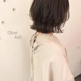 ミディアム カラー 市川 千夏のヘアスタイル