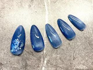 ネイル 芳賀 暦美のネイルデザイン