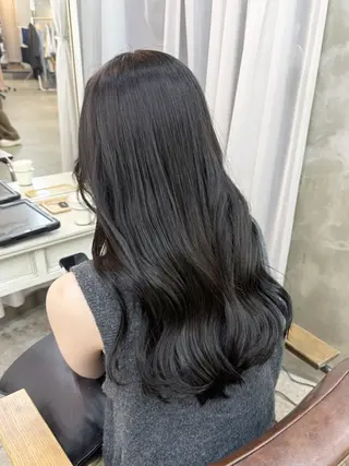 ロング カラー 三條 朋香のヘアスタイル