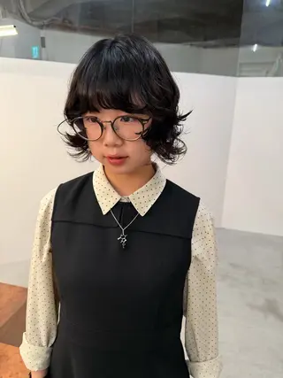 ショート パーマ ひな🐥ハイトーン/ レイヤーカット🎼のヘアスタイル