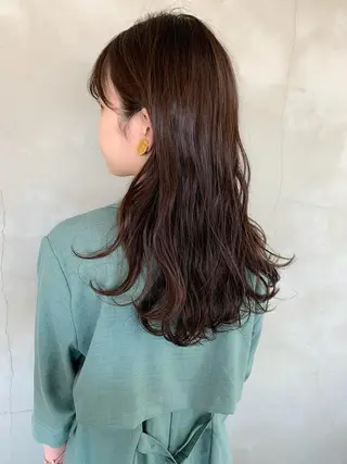 ロング カラー 榑松 恵里のヘアスタイル