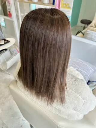 ミディアム 寺澤 歩佳のヘアスタイル