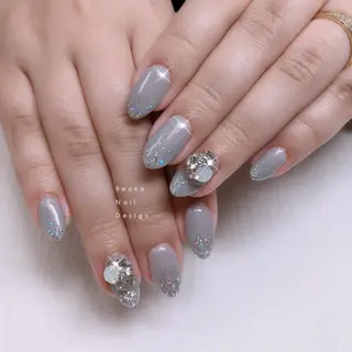 ミディアム ネイル Blowe ニュアンスのネイルデザイン