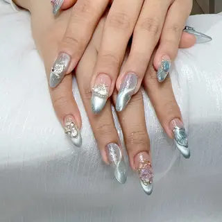 ネイル 🪷Mi.o あいちゃん🐝のネイルデザイン