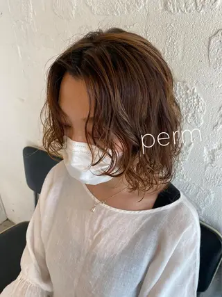 ショート パーマ ヘアアレンジ satsuki レイヤー・暖色のヘアスタイル