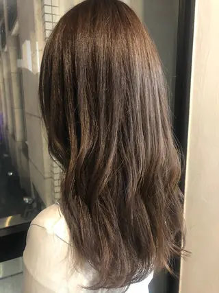 セミロング カラー 髪質改善&ブリーチ 伊勢 祐一郎のヘアスタイル