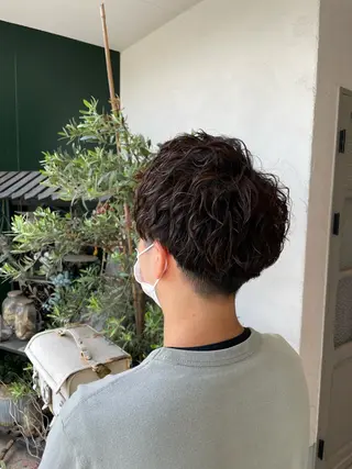 ショート パーマ メンズ 山下 襟華のヘアスタイル