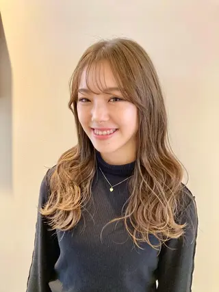 ロング 石井 乃映瑠のヘアスタイル