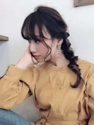 カラー Helena みなつのヘアスタイル