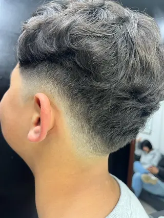 メンズ Japuska ジャプスカのヘアスタイル