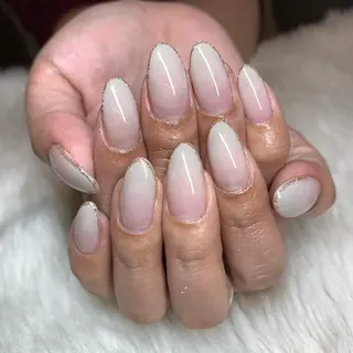 ネイル 里見 麗のネイルデザイン