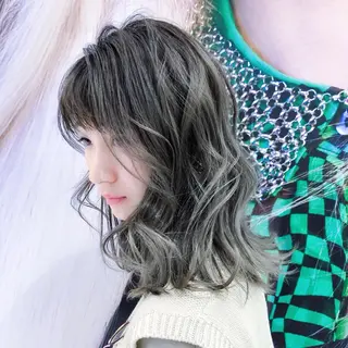 ミディアム カラー 趙 英来のヘアスタイル