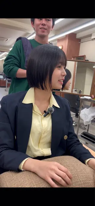 ショート バタフライレイヤー/ ニシトモユキのヘアスタイル