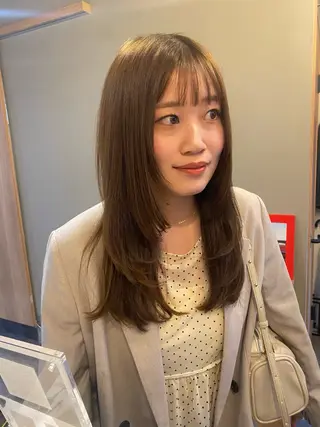 セミロング みやけ ひなのヘアスタイル
