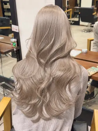 ロング ハイトーン/透明感 カラー🍒SHIONのヘアスタイル