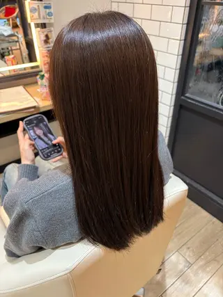 ロング 梅沢 優羽のヘアスタイル