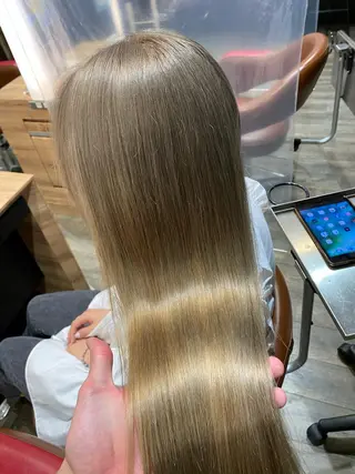 セミロング カラー 髪質改善カラー韓国風 レイヤーtudaのヘアスタイル