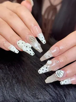 ネイル Lisa Nail Salonのネイルデザイン