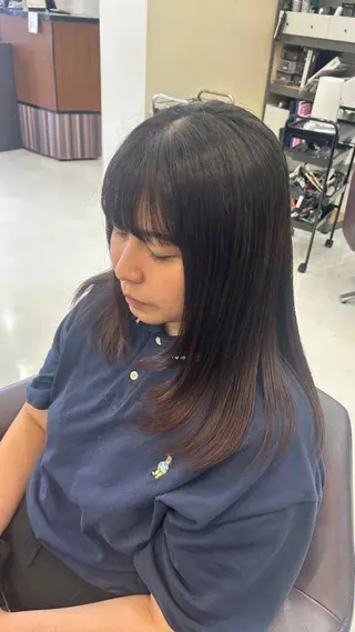 セミロング 保科 椎奈のヘアスタイル