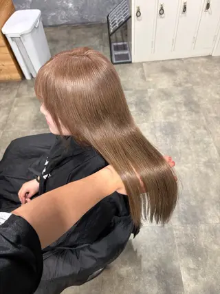 ロング カラー 🧸ハイトーン/ミル クティー🧸のヘアスタイル