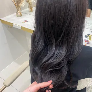 ロング ami 顔まわりカット／小顔のヘアスタイル