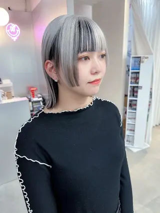 ショート カラー BOX mico.のヘアスタイル