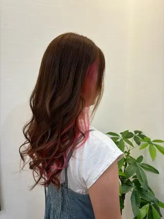 カラー ツノガイ エリのヘアスタイル
