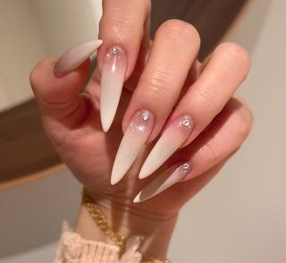 ネイル Dione Nail きよみのネイルデザイン