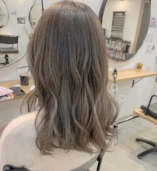 セミロング カラー ハイトーンカラー♡ yuのヘアスタイル
