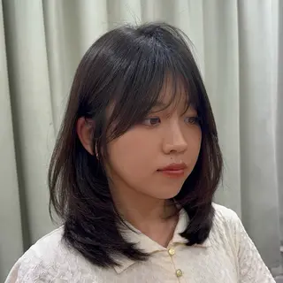 ミディアム ナチュラルヘア🌱| レイヤー|めぐのヘアスタイル