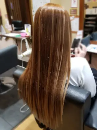 ロング カラー パピヨンロゼ 酸性/髪質改善のヘアスタイル