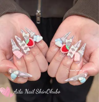 セミロング Aila Nail ShinOkuboのネイルデザイン