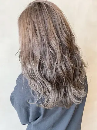 セミロング カラー ヘアアレンジ ネイル マツエク・マツパ 夜23時まで予約🉑 reverieあきらのヘアスタイル